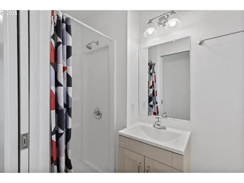 540 NW 56th Street Newport OR 97365