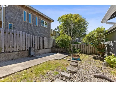 540 NW 56th Street Newport OR 97365