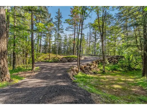 476 Country Club Road Hood River OR 97031