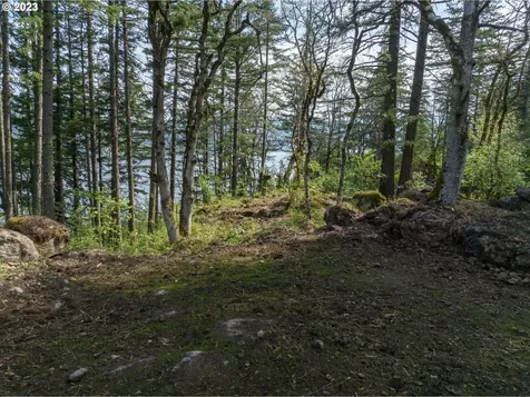 476 Country Club Road Hood River OR 97031
