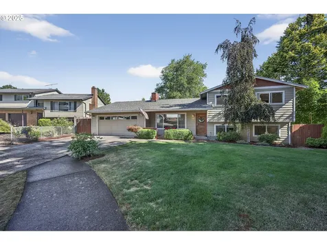 190 SE Hacienda Court Gresham OR 97080