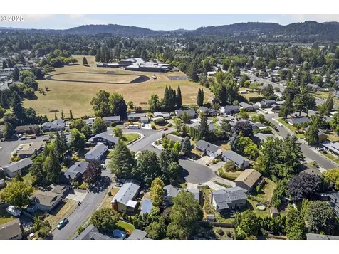 190 SE Hacienda Court Gresham OR 97080