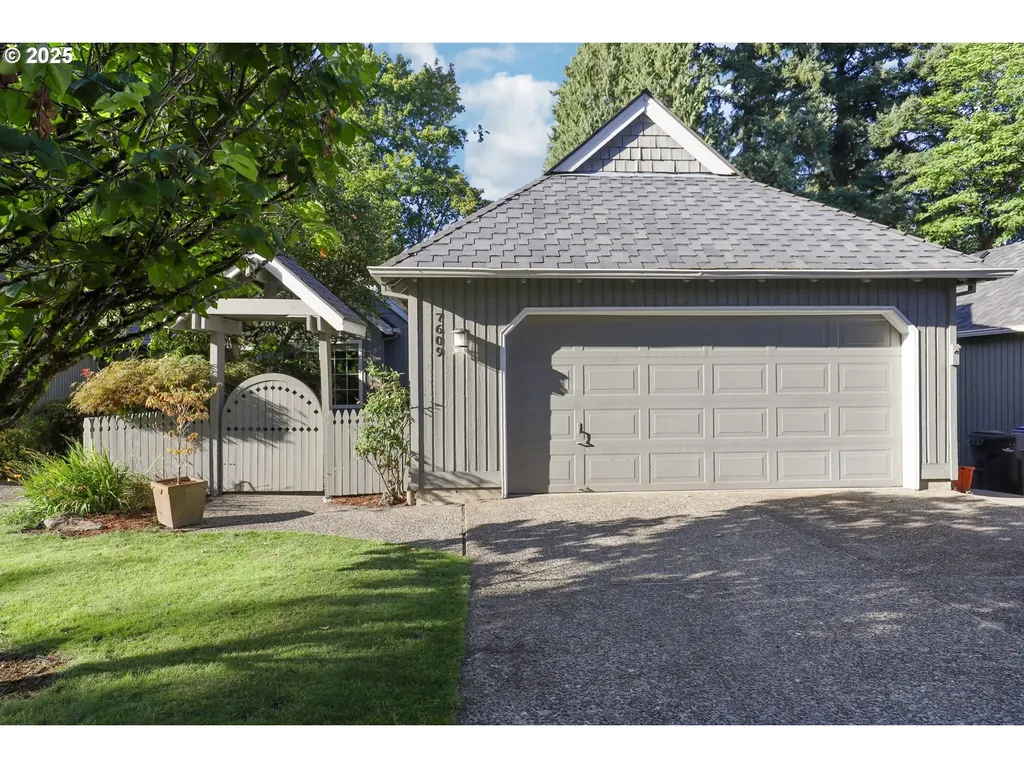 7609 SW Afton Lane Portland OR 97224