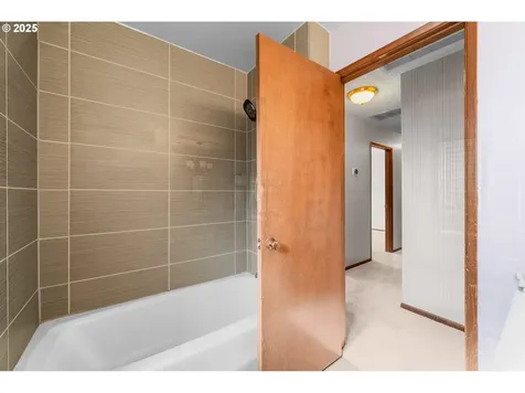 3922 NE 142nd Avenue Portland OR 97230
