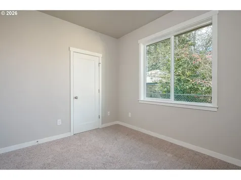 6235 SE Knapp Street Portland OR 97206