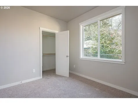 6235 SE Knapp Street Portland OR 97206