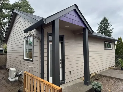 6235 SE Knapp Street Portland OR 97206