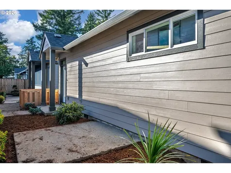 6235 SE Knapp Street Portland OR 97206