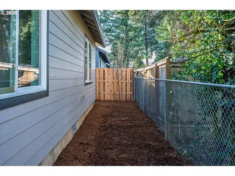 6235 SE Knapp Street Portland OR 97206