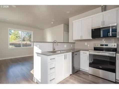 6235 SE Knapp Street Portland OR 97206