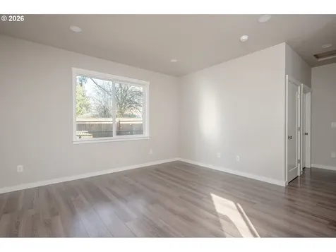 6235 SE Knapp Street Portland OR 97206