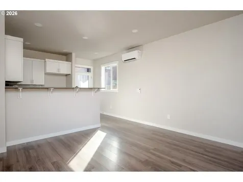 6235 SE Knapp Street Portland OR 97206