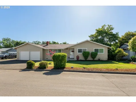 1371 NW Jefferson Street Roseburg OR 97471