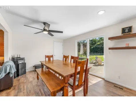 1371 NW Jefferson Street Roseburg OR 97471