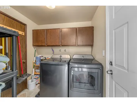 1371 NW Jefferson Street Roseburg OR 97471