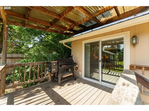 1371 NW Jefferson Street Roseburg OR 97471