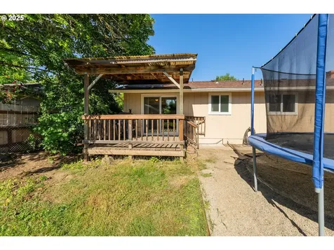 1371 NW Jefferson Street Roseburg OR 97471