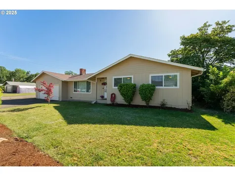 1371 NW Jefferson Street Roseburg OR 97471