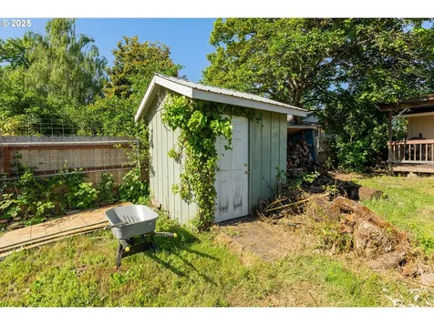 1371 NW Jefferson Street Roseburg OR 97471