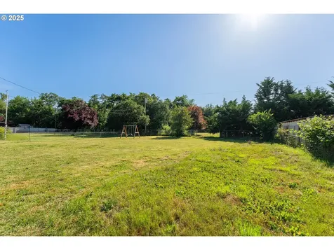 1371 NW Jefferson Street Roseburg OR 97471