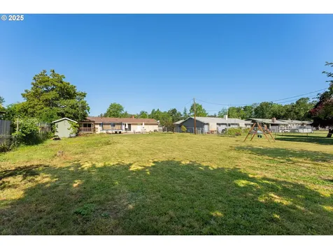 1371 NW Jefferson Street Roseburg OR 97471
