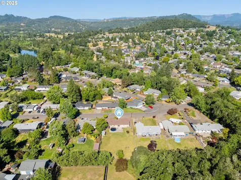 1371 NW Jefferson Street Roseburg OR 97471