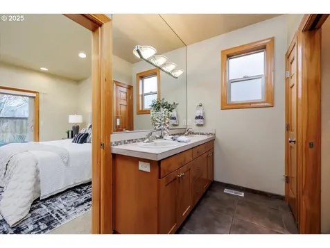 1759 NW Meadows Drive Mcminnville OR 97128