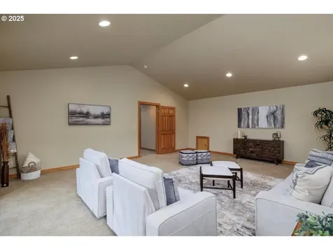 1759 NW Meadows Drive Mcminnville OR 97128
