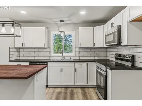 235 Holcomb Spur Road Kelso WA 98626