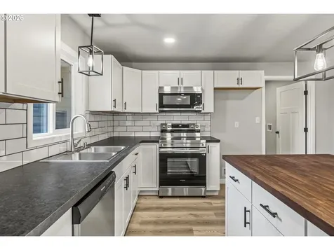 235 Holcomb Spur Road Kelso WA 98626