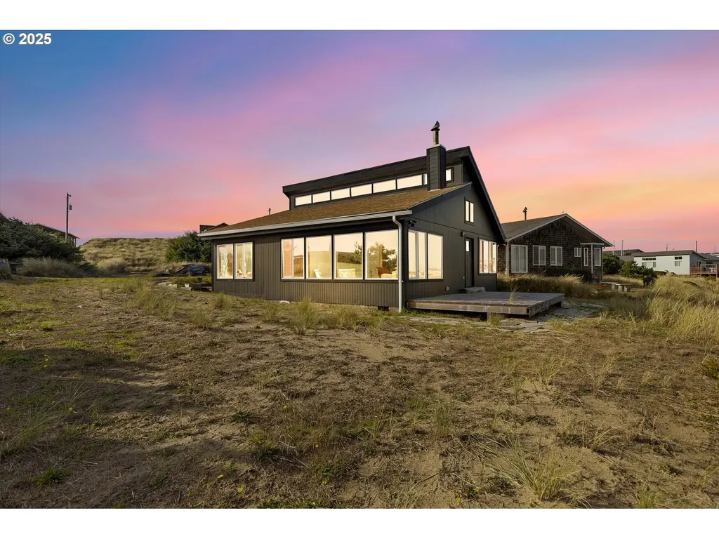 505 NW Oceania Drive Waldport OR 97394