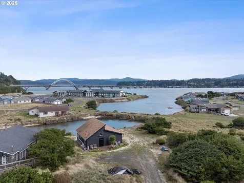 505 NW Oceania Drive Waldport OR 97394