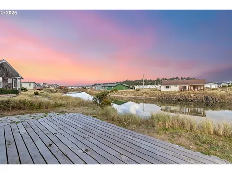 505 NW Oceania Drive Waldport OR 97394