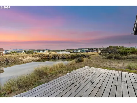505 NW Oceania Drive Waldport OR 97394