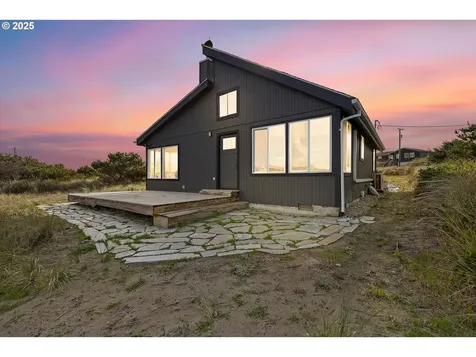 505 NW Oceania Drive Waldport OR 97394