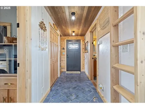 505 NW Oceania Drive Waldport OR 97394