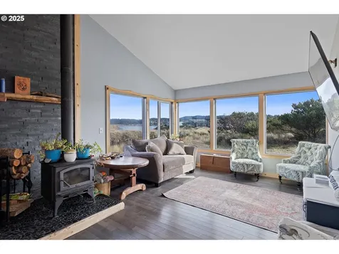 505 NW Oceania Drive Waldport OR 97394
