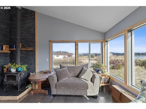 505 NW Oceania Drive Waldport OR 97394