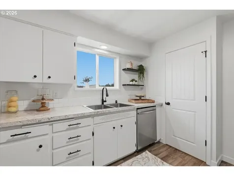 132 Green Acres Drive Castle Rock WA 98611