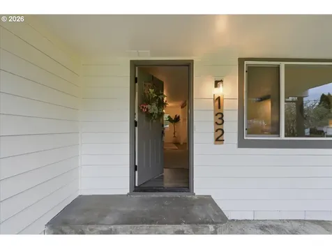 132 Green Acres Drive Castle Rock WA 98611