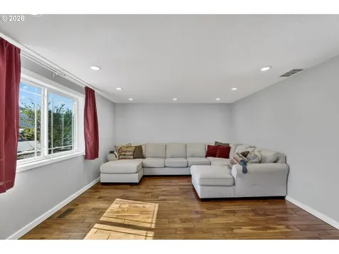 4177 SE 12th Street Gresham OR 97080