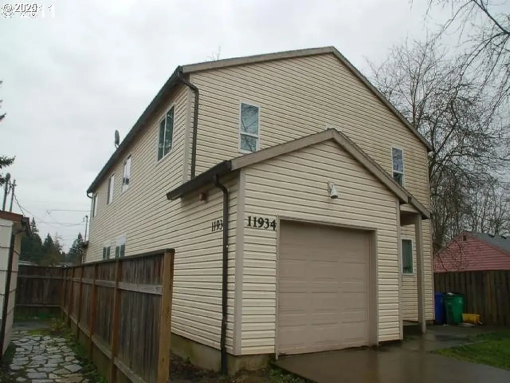 11934 SE Harold Street Portland OR 97266