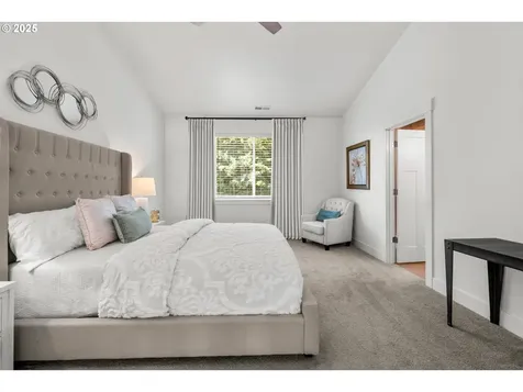 2522 S Lydia Loop Hubbard OR 97032