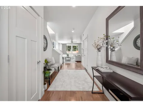 2522 S Lydia Loop Hubbard OR 97032