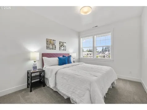 2522 S Lydia Loop Hubbard OR 97032