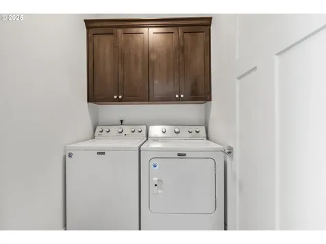 2522 S Lydia Loop Hubbard OR 97032