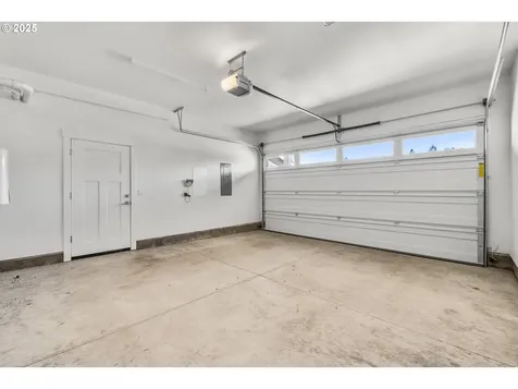 2522 S Lydia Loop Hubbard OR 97032