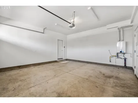2522 S Lydia Loop Hubbard OR 97032