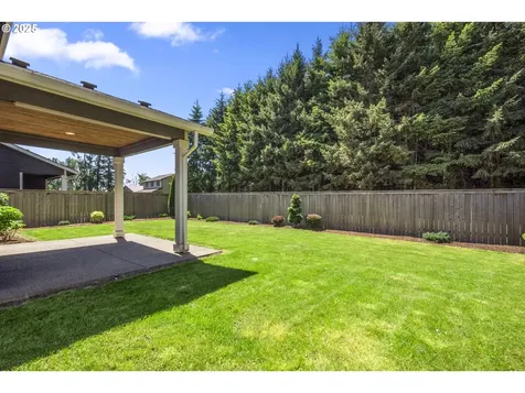 2522 S Lydia Loop Hubbard OR 97032