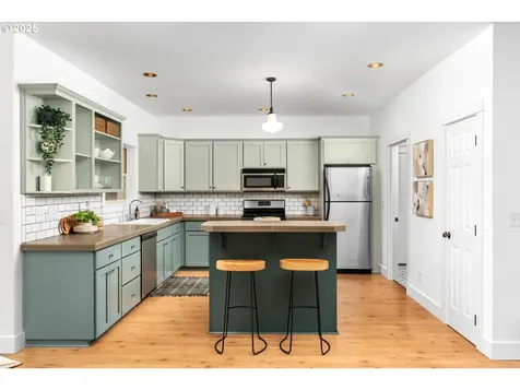 1038 NE Emerson Street Portland OR 97211